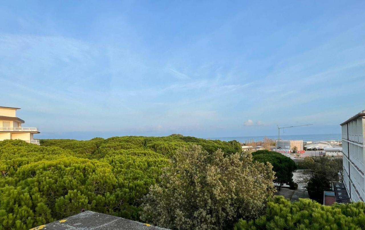 Hotel Pine Beach Rosolina Mare Buitenkant foto