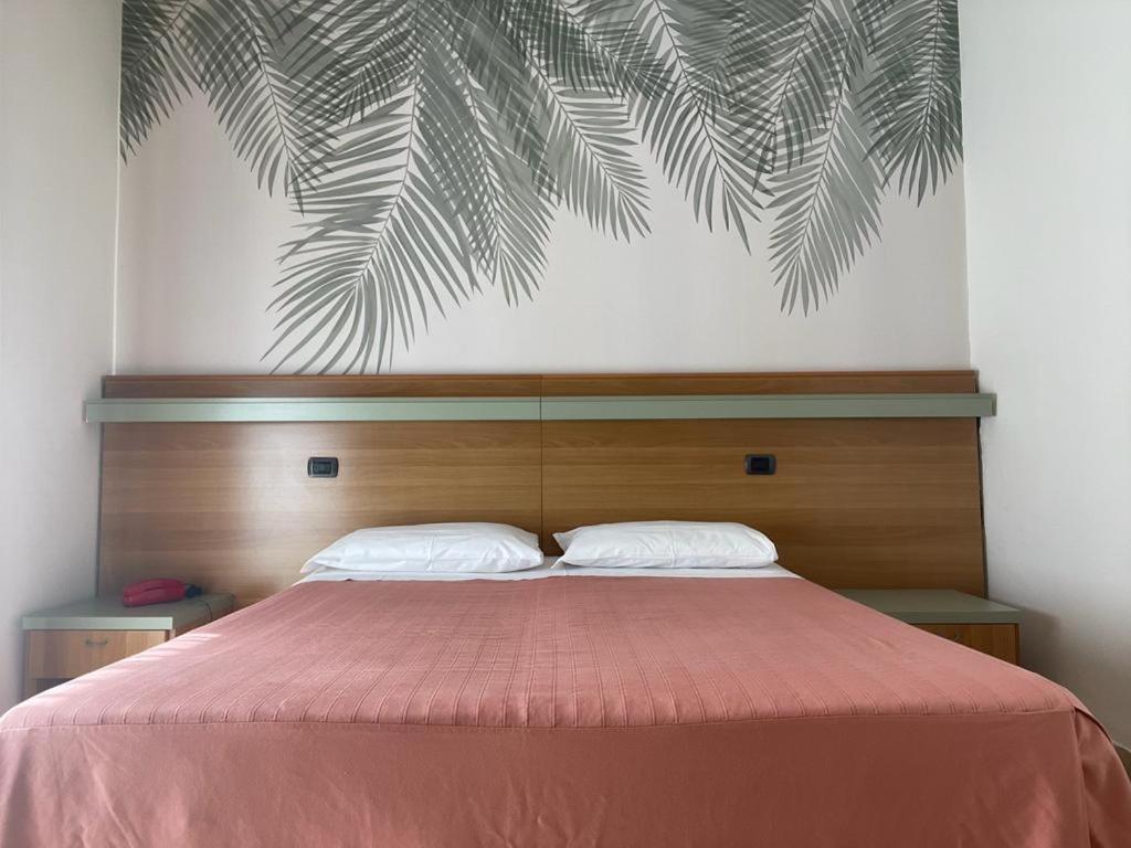 Hotel Pine Beach Rosolina Mare Buitenkant foto