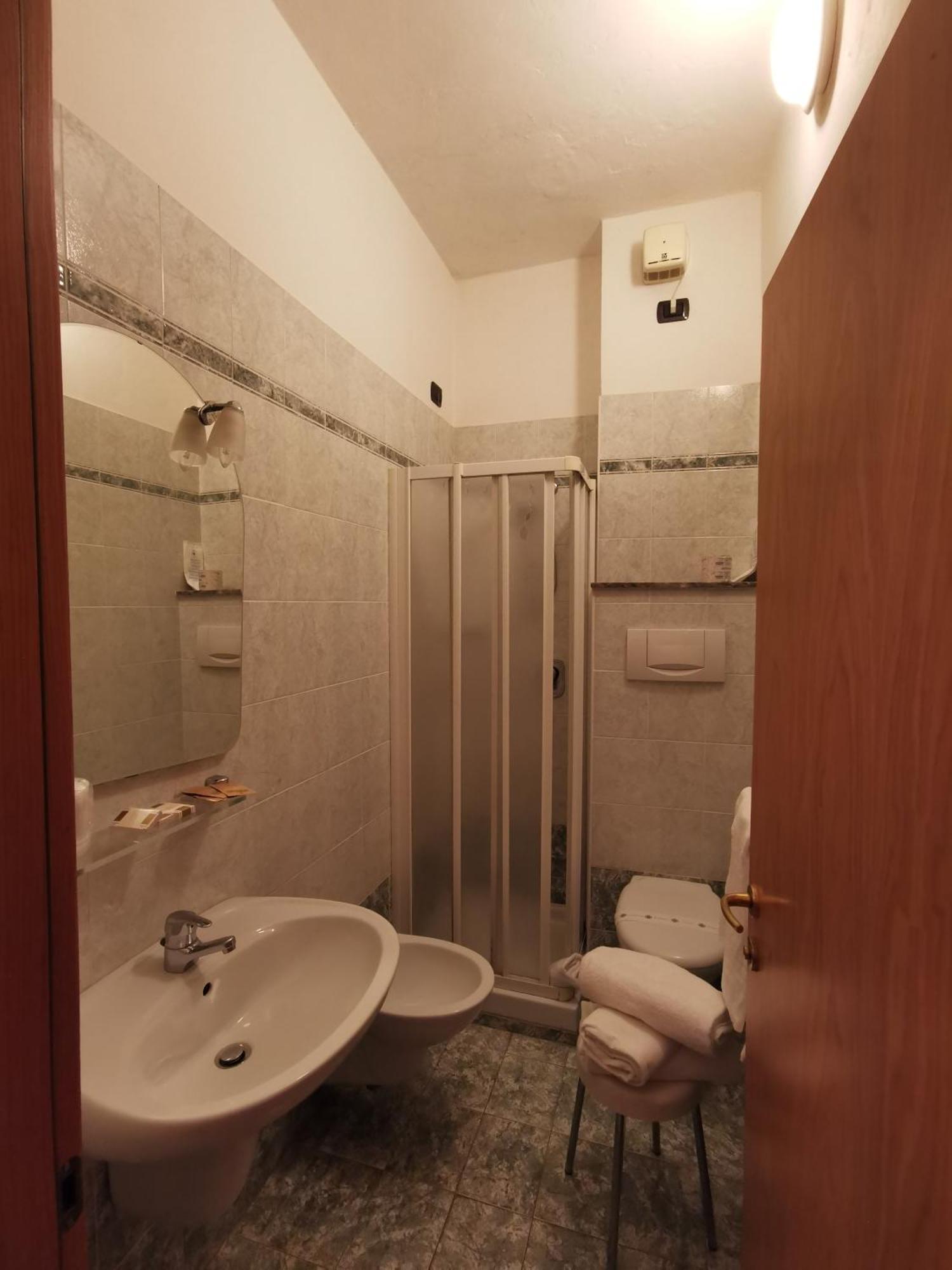 Hotel Pine Beach Rosolina Mare Buitenkant foto