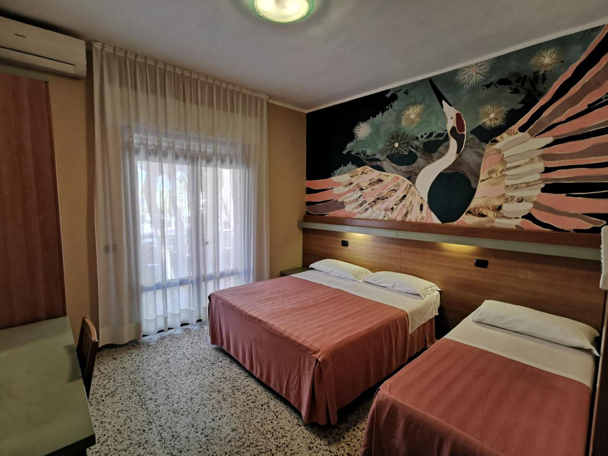 Hotel Pine Beach Rosolina Mare Buitenkant foto
